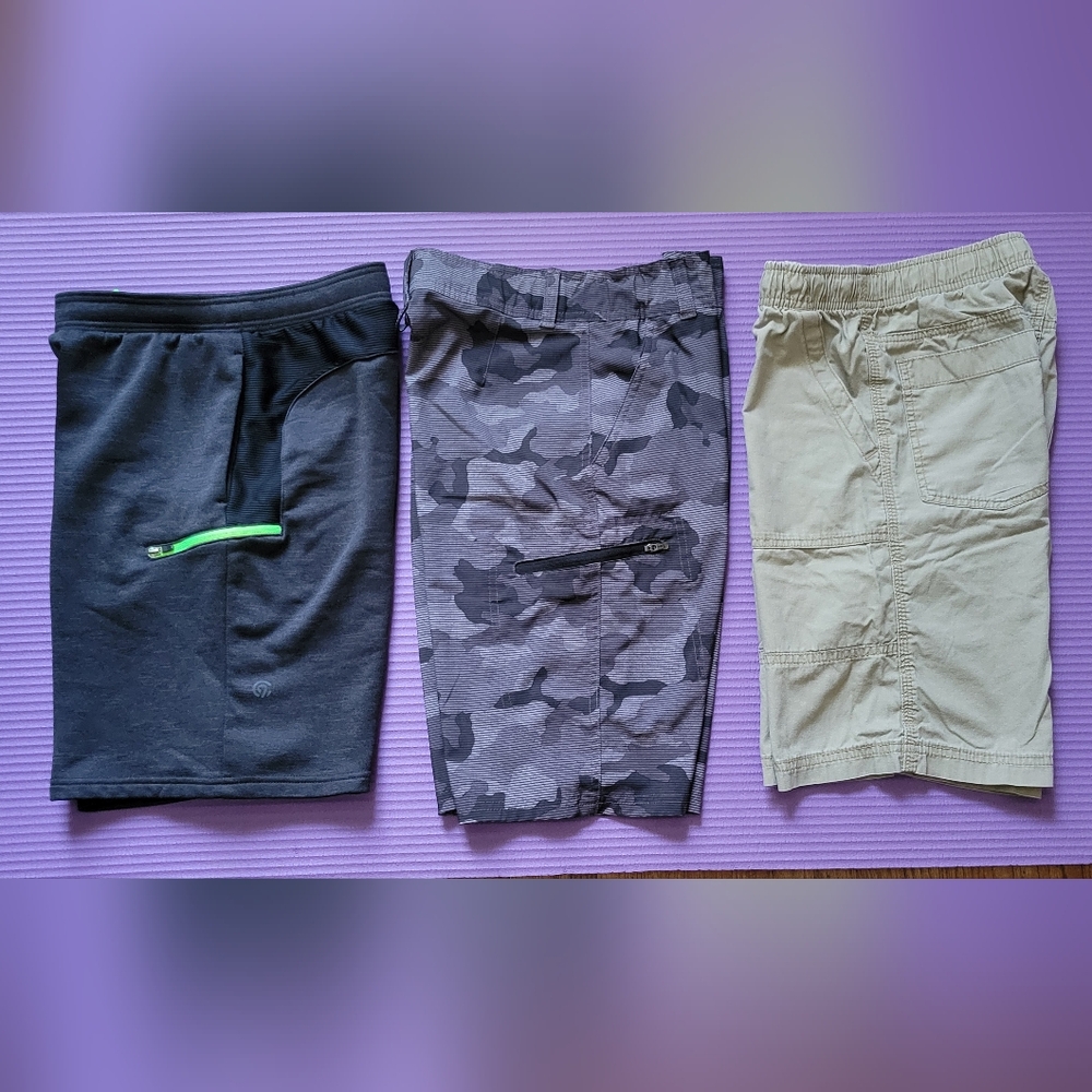 Lot of 3 Boys Casual Shorts Bundle - Size Youth Large - Black, Gray Camo, Tan